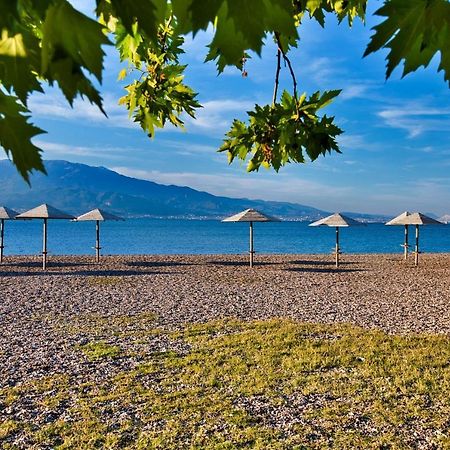 Nafpaktos Beach Luxury Suites Exterior photo